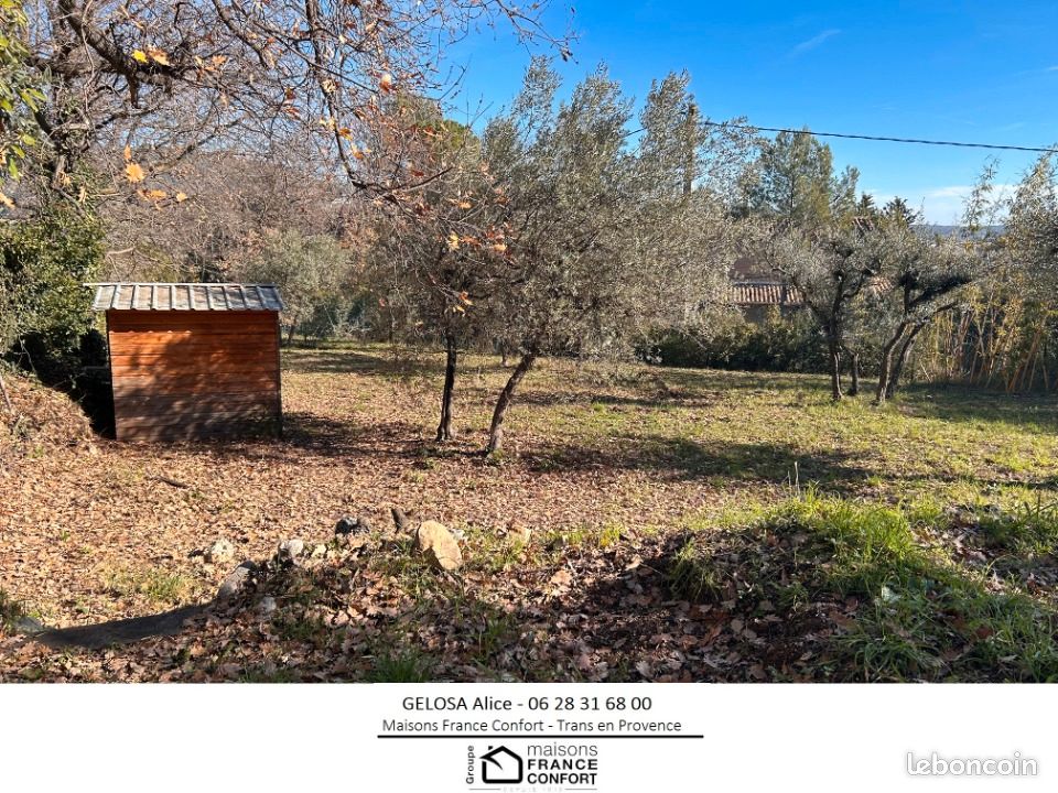 Terrain 840 m² · à Draguignan · 140 000 €