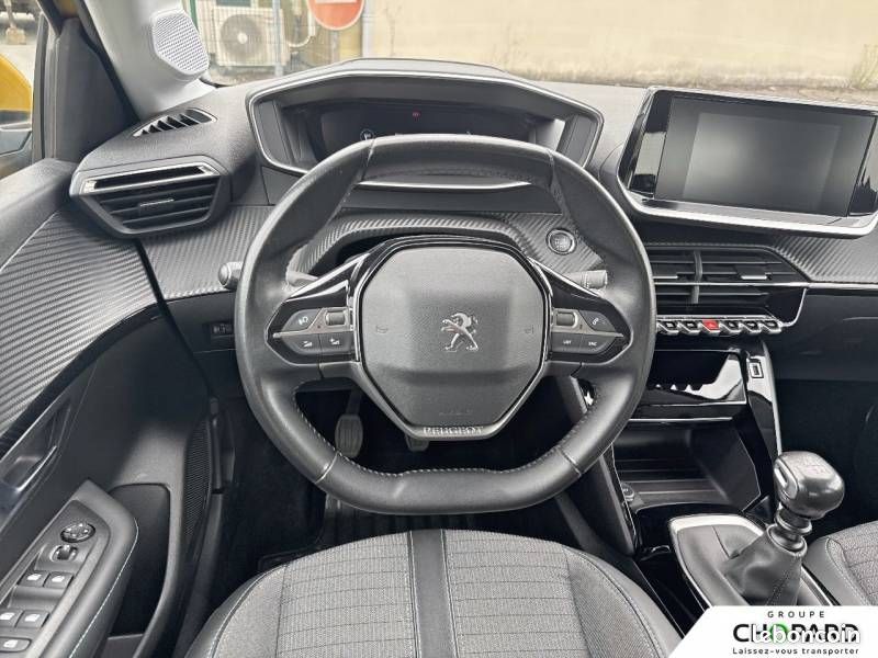 Peugeot 208 PureTech 100 S&S BVM6 Allure (image 16)