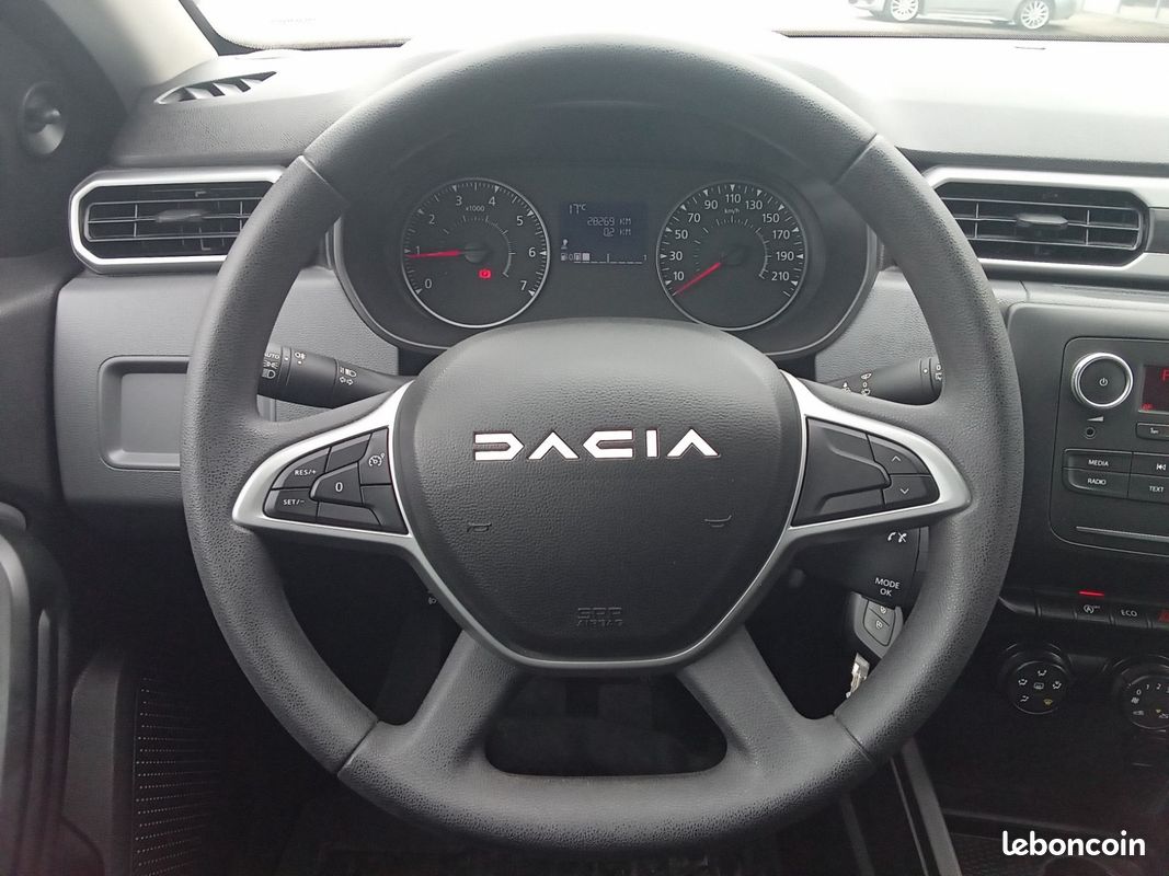 Dacia duster 0.9 tce 90 essential (image 23)