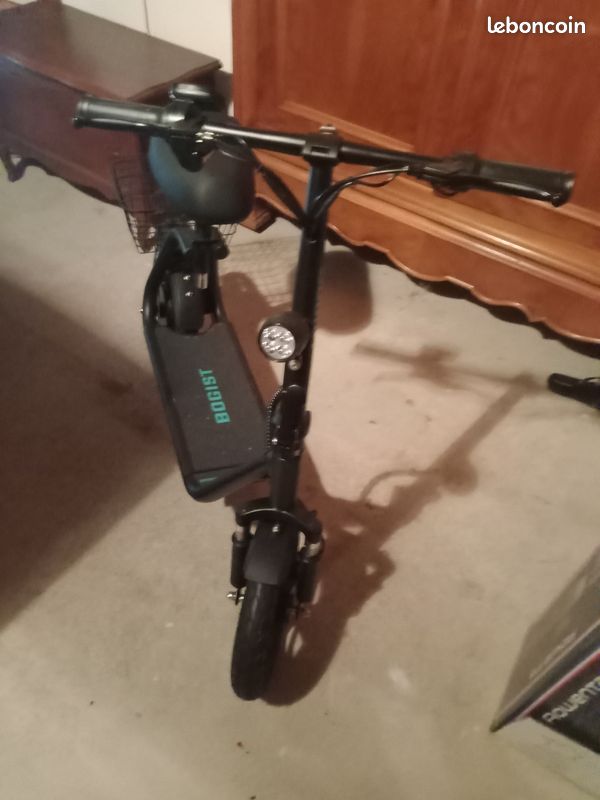 Trotinette électrique (image 1)