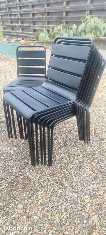 Lot de 8 chaises à lattes en acier (image 2)