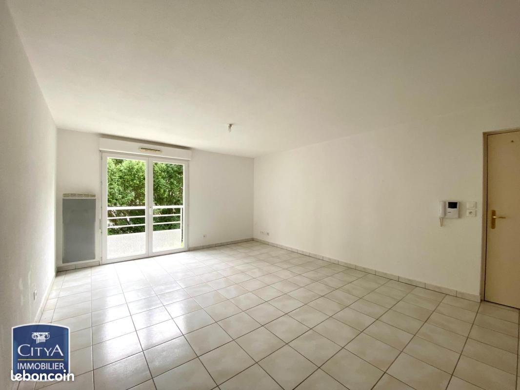 Appartement 2 pièces 45 m² · à Pont-l'Abbé · 45 m² · 592 €/mois