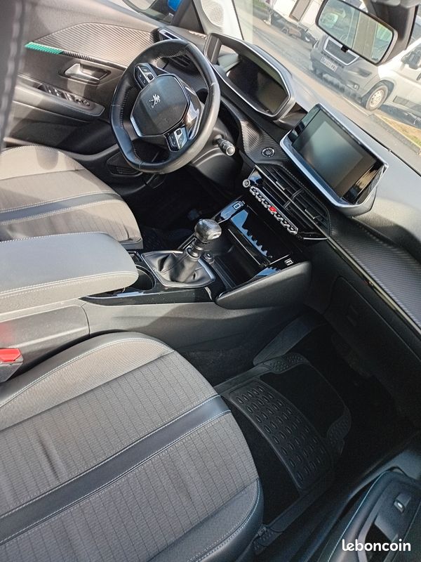 Peugeot 208 (image 3)