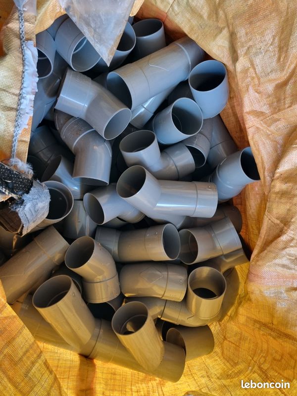 Coudes PVC (image 1)