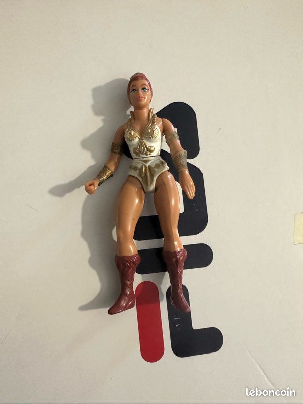 MOTU Teela 1983 – figurine vintage (image 1)