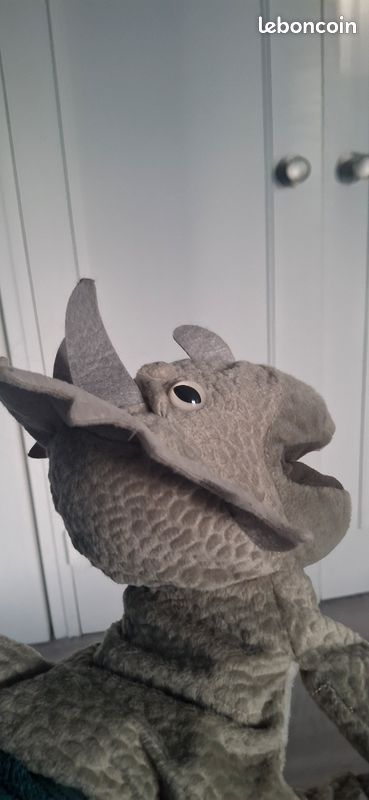 Peluche marionnette dinosaure jurassic world - Jeux & Jouets