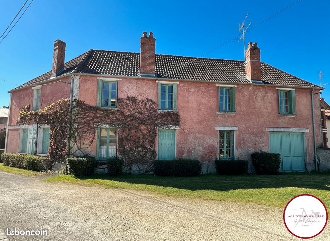 Maison 4 pièces 102 m² · à Charenton-du-Cher · 102 m² · 73 000 €