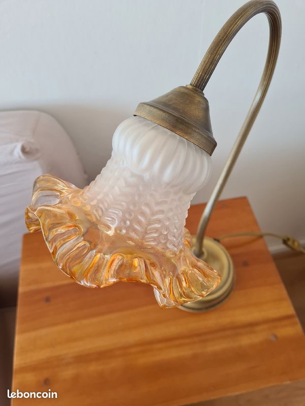 Lampe de chevet tulipe (image 2)