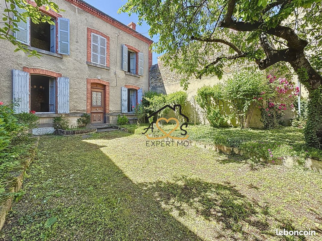 Maison 7 pièces 143 m² · à Billom · 143 m² · 175 000 €