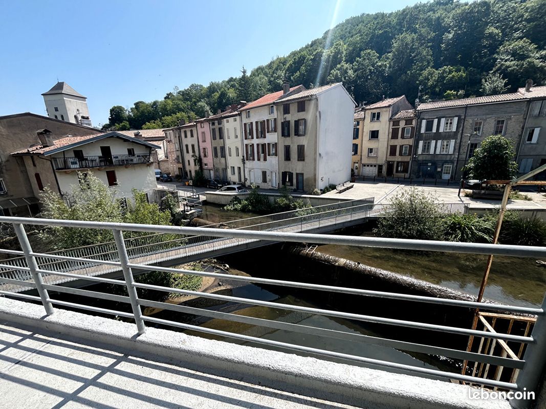 Parking 2 pièces 60 m² · à Lavelanet · 60 m² · 34 500 €
