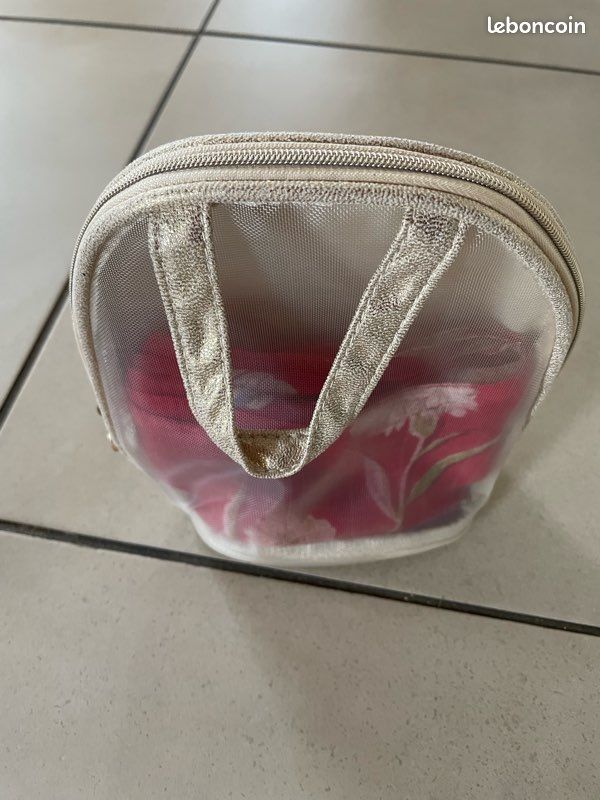 Écharpe avec petite trousse (image 10)