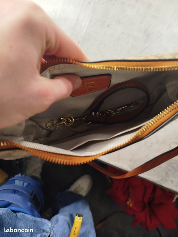 Sac à main Coach en cuir à motif y2k Femme (image 6)