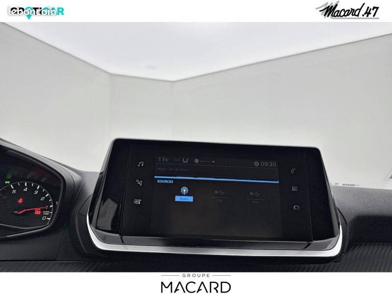 Peugeot 2008 1.2 PureTech 100ch S&S Active (image 20)