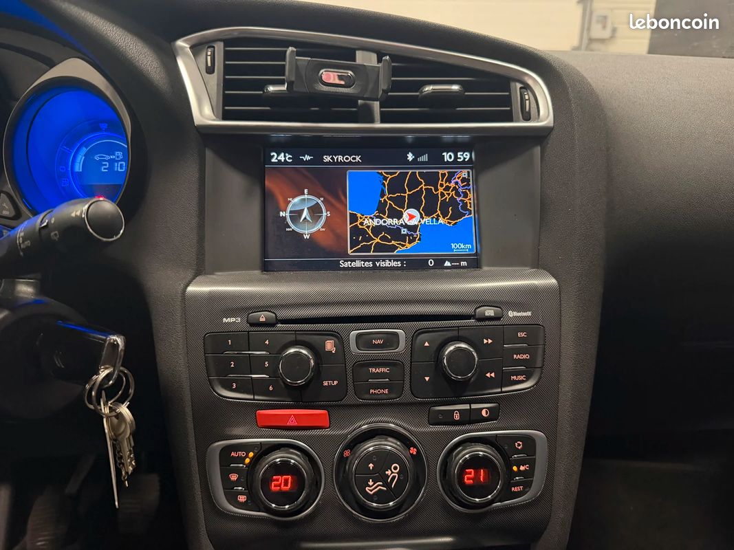 Citroën C4 1.6 HDI / ATTELAGE / CLIMATISATION (image 14)