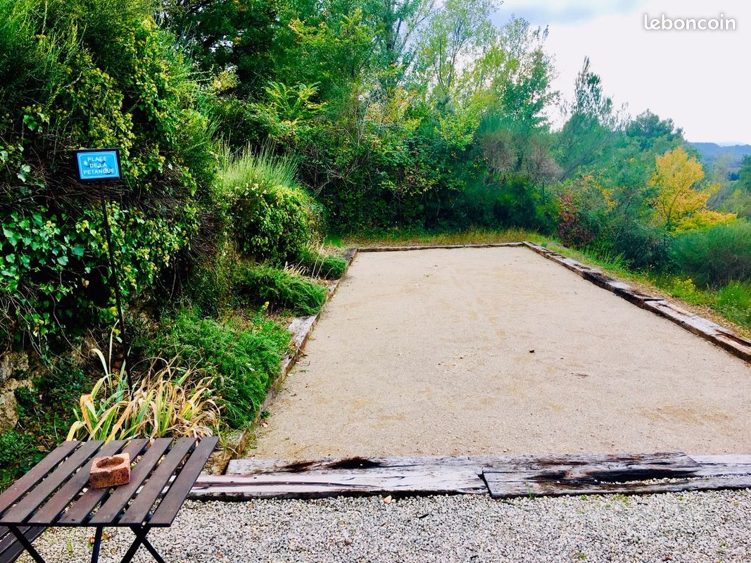 Villa avec piscine, clim et terrain de pétanque, entre mer et Verdon (image 2)