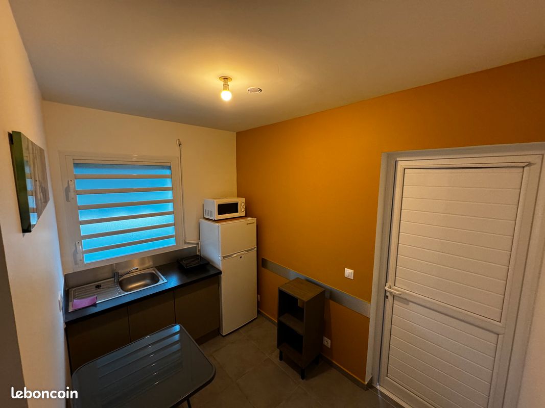 Appartement 1 pièce 20 m² · à Baie-Mahault · 20 m² · 600 €/mois