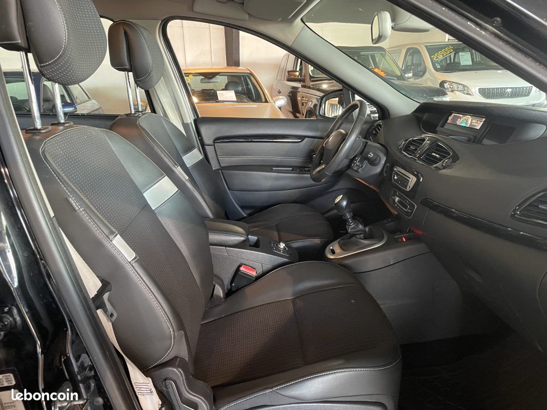 Renault scenic iii 1.6 dci 130 bose 2013 (image 2)