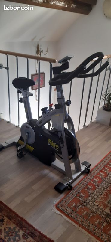 Vélo d'appartement ride indoor cycle traine (image 1)