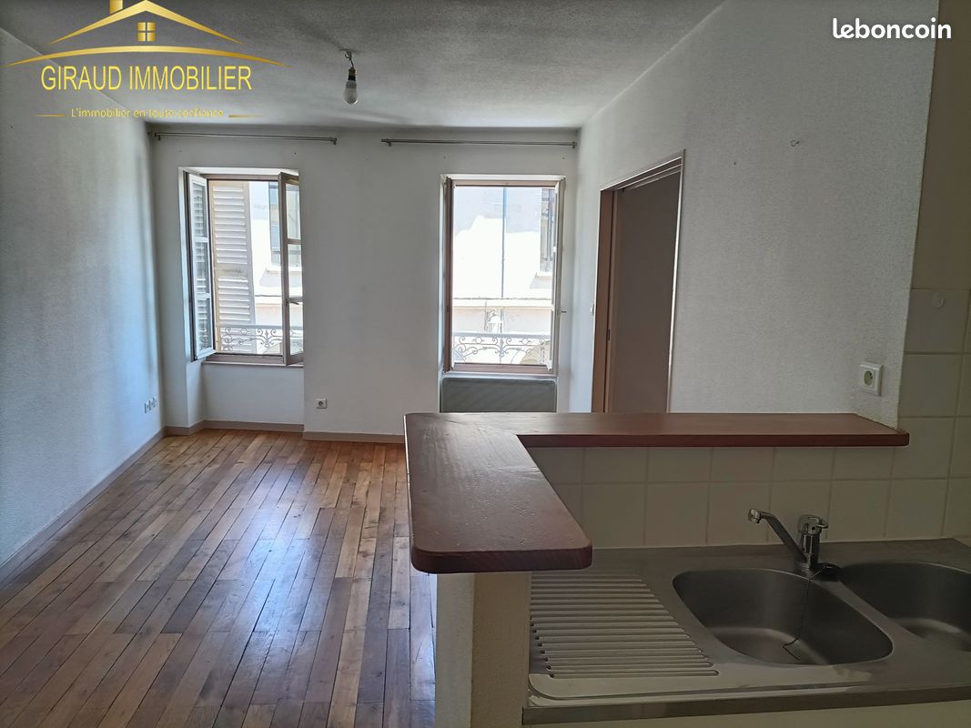 Appartement 3 pièces 51 m² · à Charlieu · 51 m² · 440 €