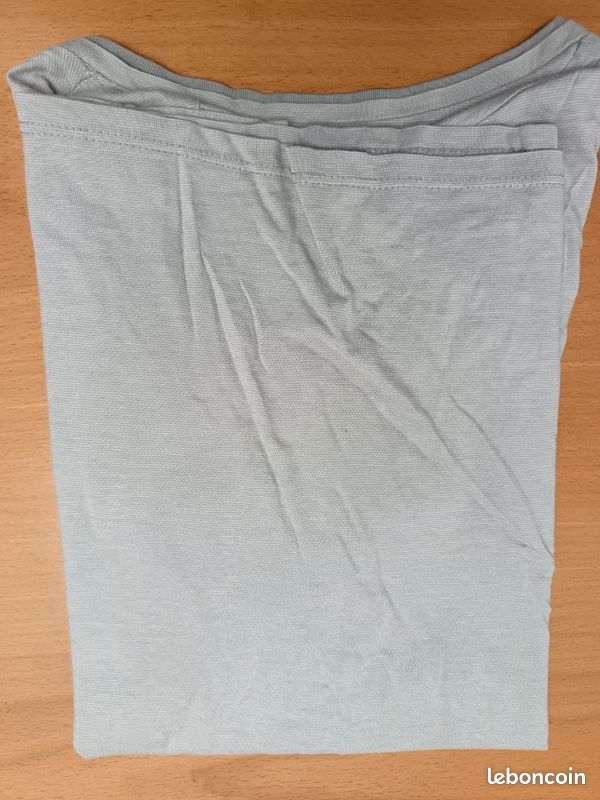 T shirt beige col v kiabi taille L (image 2)