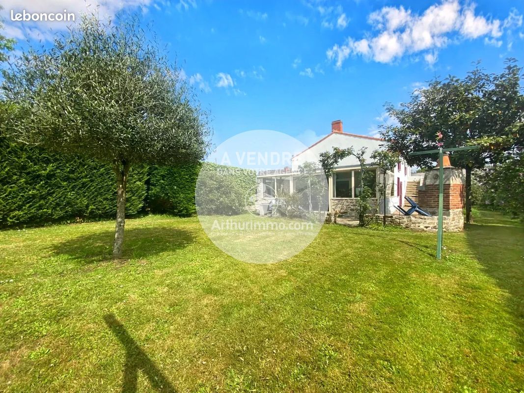 Maison 8 pièces 160 m² · à Sautron · 160 m² · 436 800 €