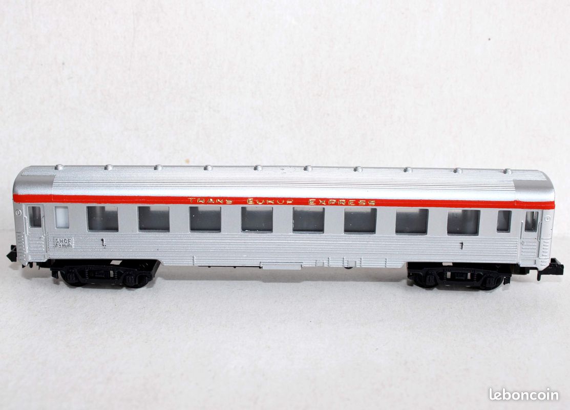 Arnold Rapido N - 3774,3775 - Wagon De Passagers Pour Trains Miniatures 4 4 X Voitures Voyageurs Eurofirm Corail Sncf Arnold Rapido N - 3774,3775 - Wagon De Passagers Pour Trains Miniatures 4 4 X Voitures Voyageurs Eurofirm Corail Sncf
