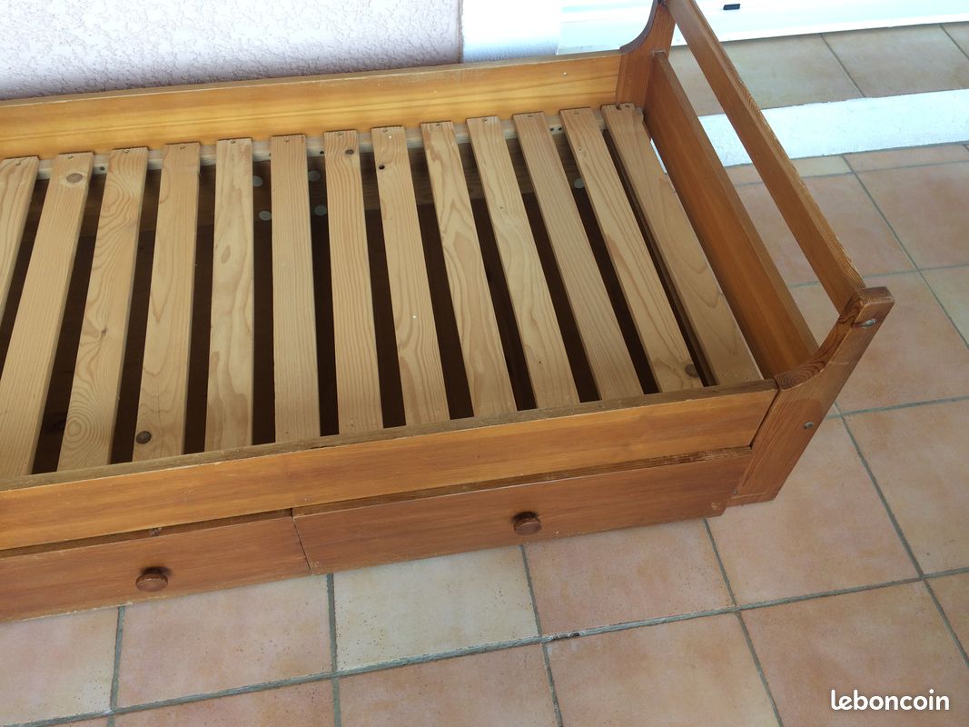 Lit 1 place en bois ( pin), solide avec 2 tiroirs (image 1)