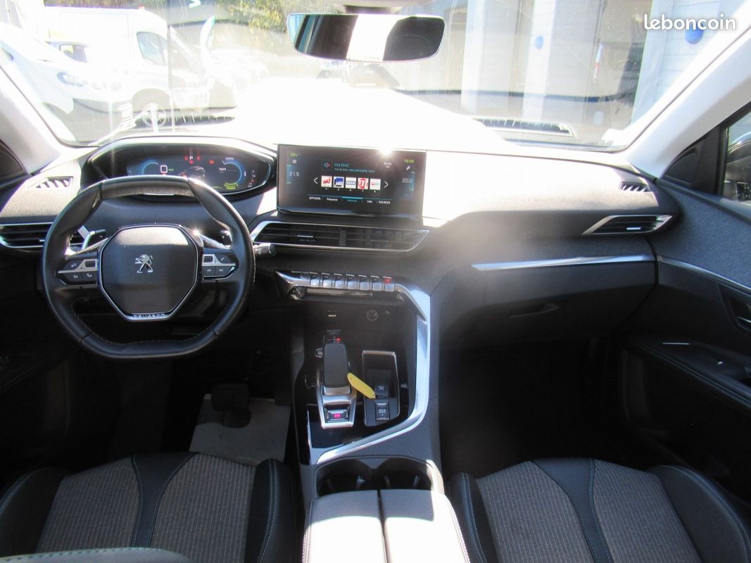 Peugeot 3008 (2) 1.6 HYBRID 225 E-EAT8 Allure Pack (image 13)