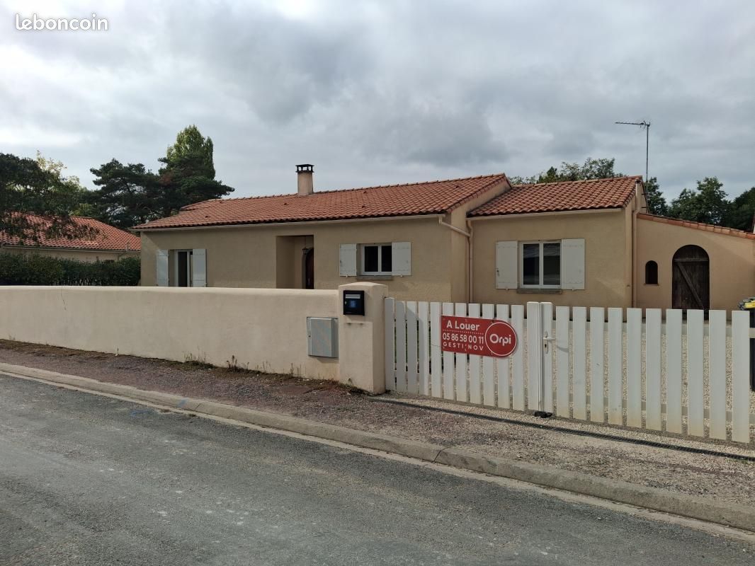 Maison 4 pièces 105 m² · à Breuillet · 105 m² · 1 070 €/mois