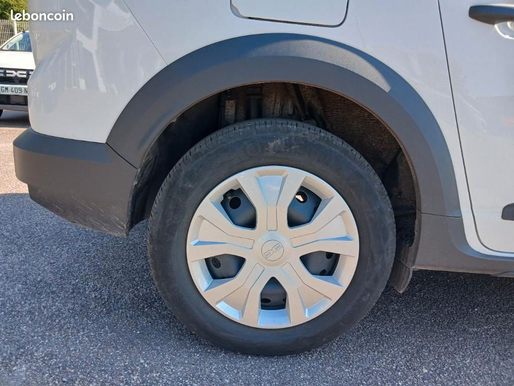 Dacia Jogger ECO-G 100 5 places Essential (image 21)