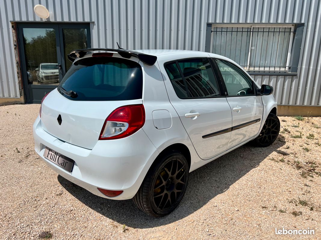 Renault Clio 3 (Phase 2) 1.2 Tce 100ch 20th Anniversary (image 4)