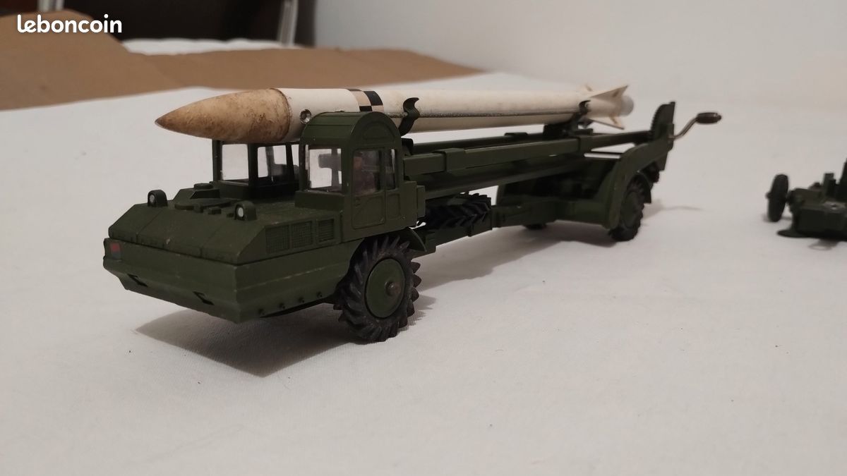 Le Camion Lance Missile Honest John De Dinky Toys England Au 1 50e 4021