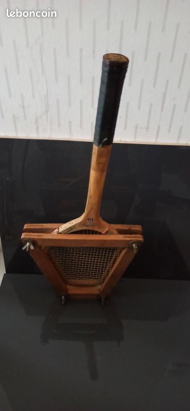 6 raquettes de tennis en plastique
