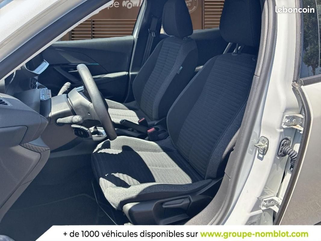 Peugeot 2008 PureTech 100 S&S BVM6 Style (image 11)