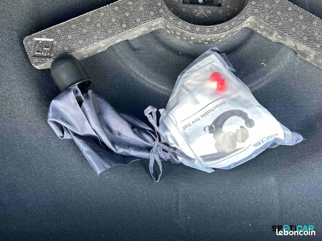 PEUGEOT 308 SW PureTech 130ch S&S BVM6 Allure Pack (image 25)