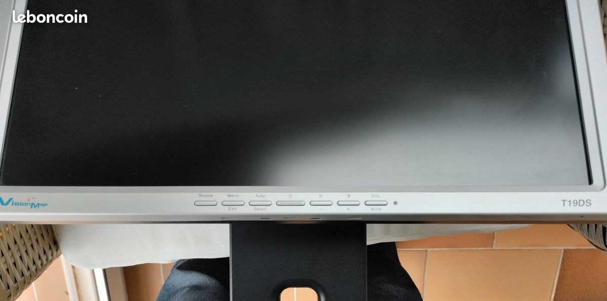Moniteur 19 pouces (image 2)