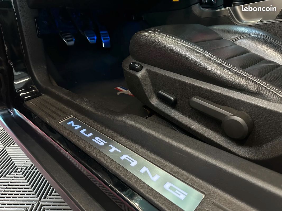 Ford mustang 3.7 v6 gt - révision effectuée (image 25)