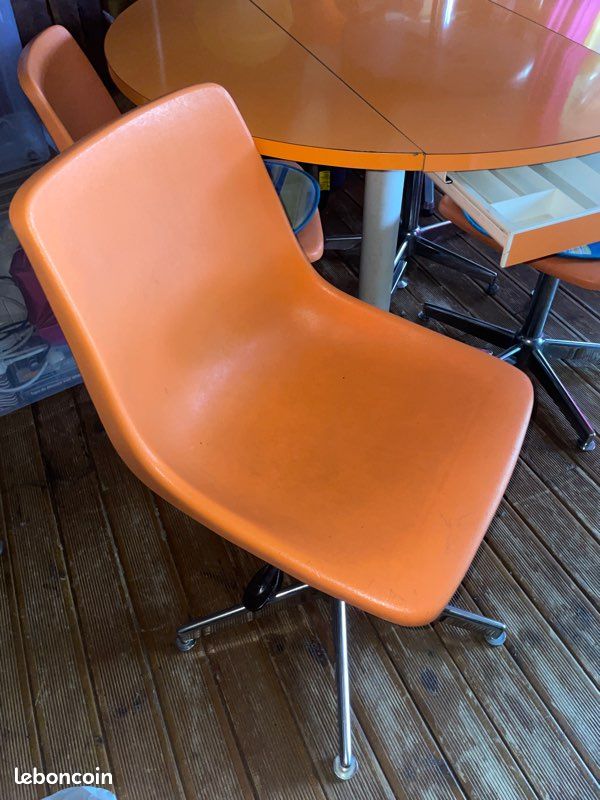 Table et chaises vintage (image 2)