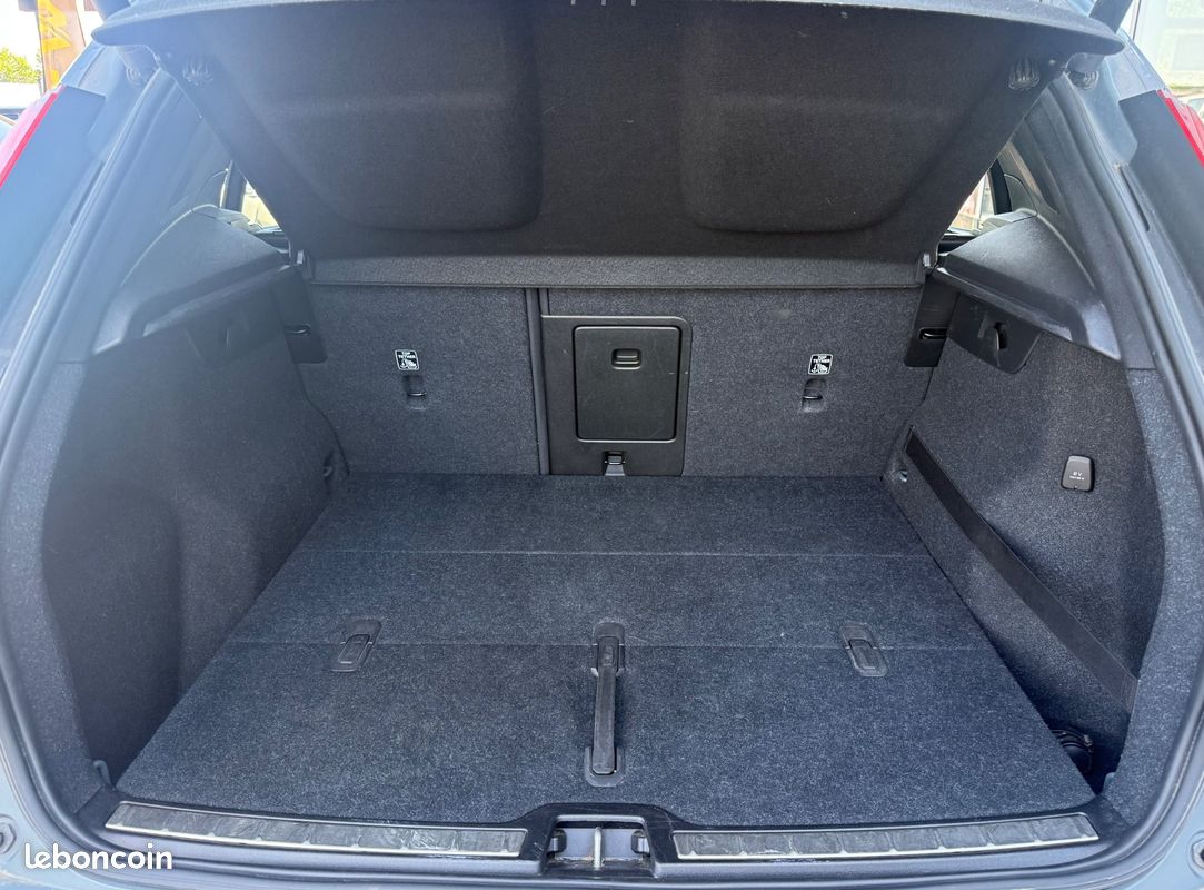 VOLVO XC40 1.5 T3 165 2WD GEARTRONIC INSCRIPTION LUXE Bva - ATTELAGE ESCAMOTABLE ELECTIQUEMENT (image 12)