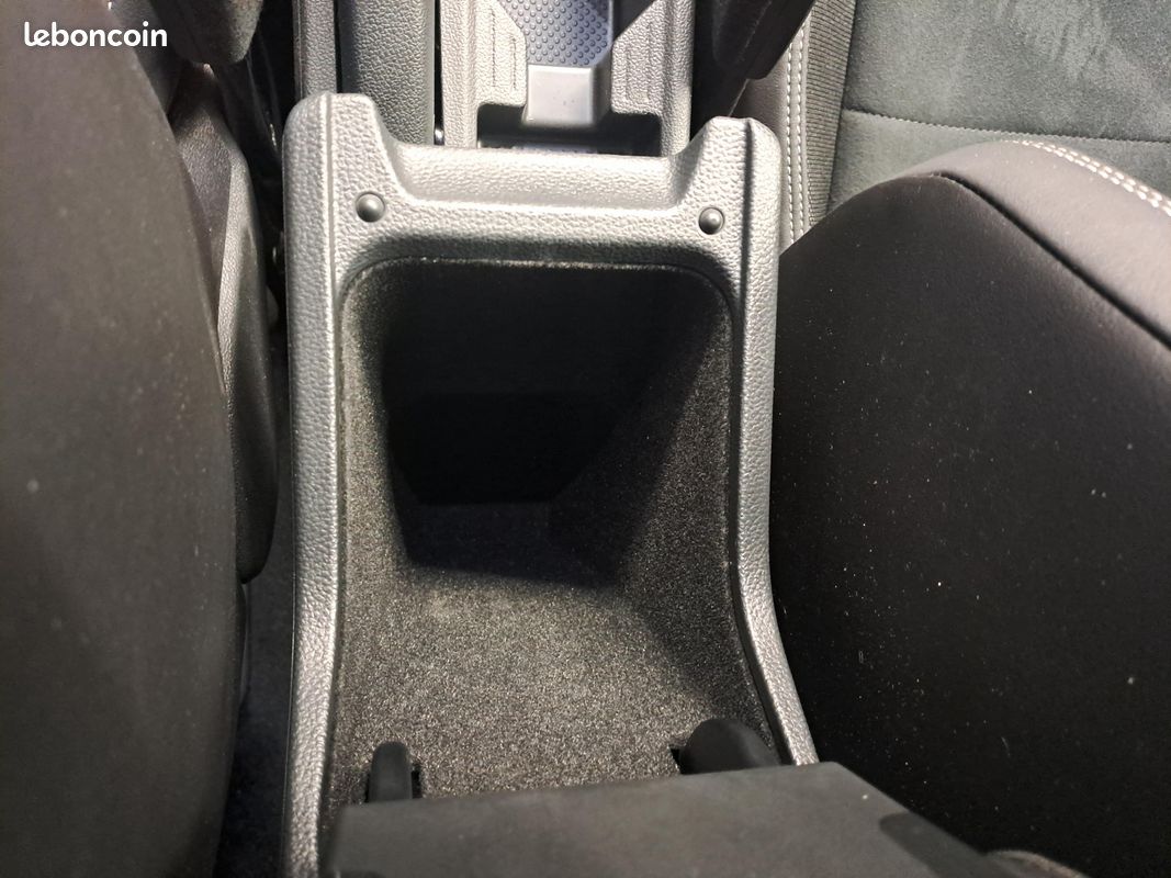 VOLKSWAGEN Taigo 1.0 TSI 110 DSG7 Style (image 28)