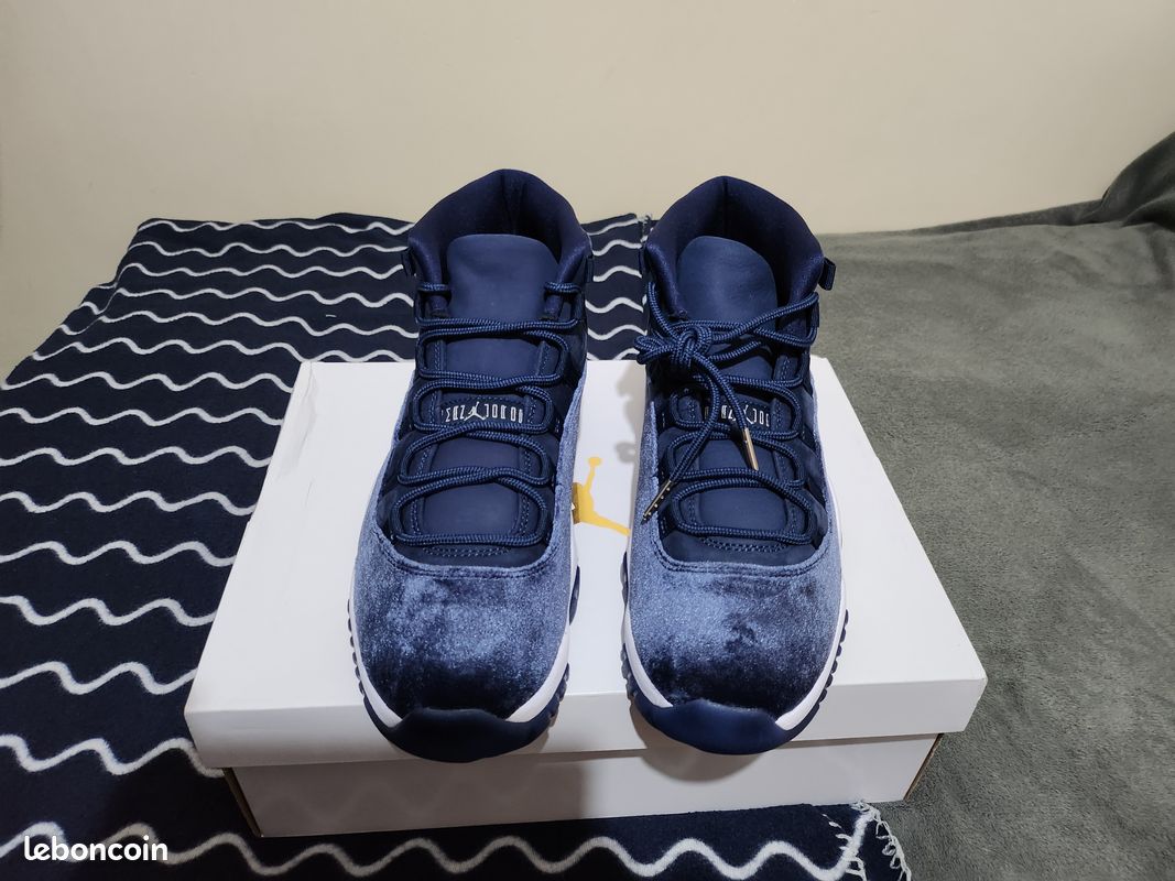 Nike Air Jordan 11 Retro Midnight Navy Neuf 42,5 Chaussures