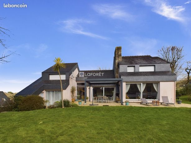 Maison 8 pièces 213 m²