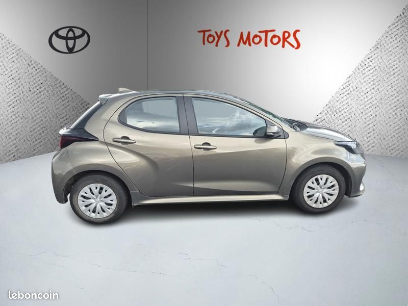 Toyota Yaris 70 VVT-i Dynamic (image 5)