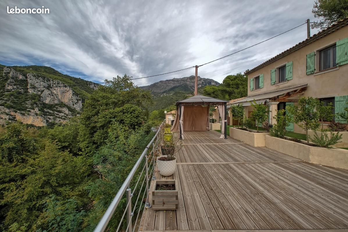 Maison 4 pièces 90 m² · à Gilette · 90 m² · 559 000 €