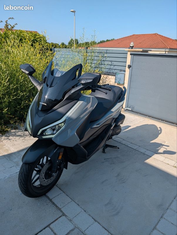 Listino Honda Forza 300 Forza 125 Honda Forza 300 Deluxe