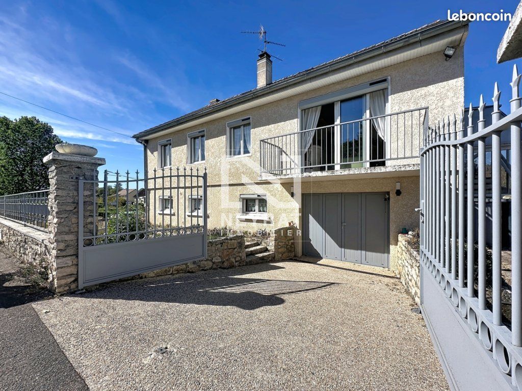 Maison 8 pièces 182 m² · à Demigny · 182 m² · 229 000 €