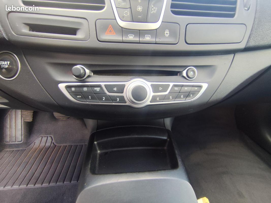 RENAULT LAGUNA 1.5 dCi - 110 III BERLINE Authentique PHASE 1 (image 20)