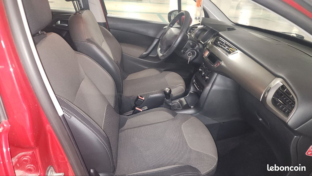 Citroën C3 essence 82 CV DIN très propre courroie de distribution neuve (image 5)