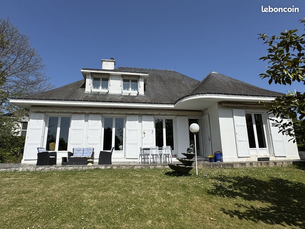 Maison 6 pièces 195 m² · à Pontivy · 195 m² · 353 000 €