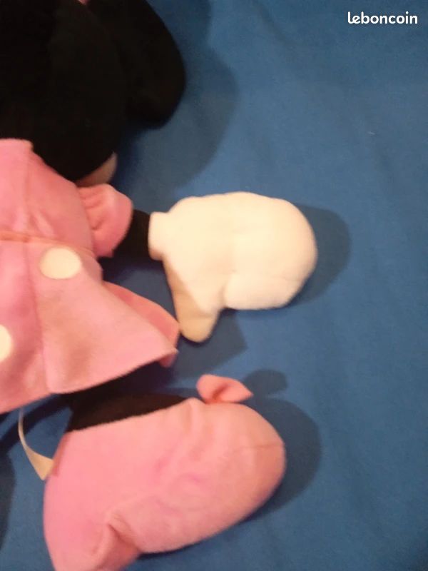 Peluche Minnie Disney grand modèle 35 cm (image 11)